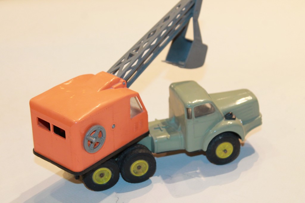 OLD TOY BERLIET TBO 15 AVEC PELLE MECANIQUE NOREV 1/43