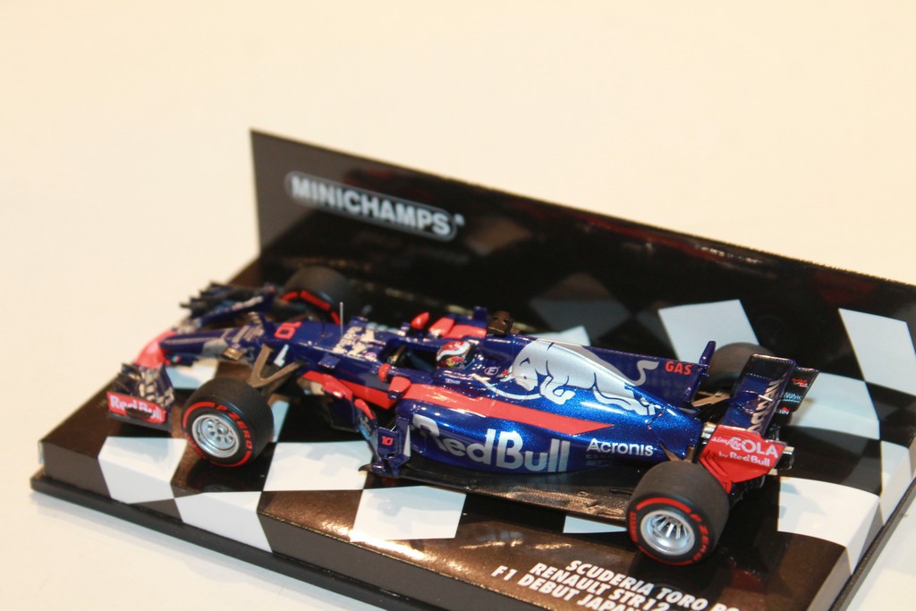 MINIATURE TORO ROSSO STR12 GASLY F1 2017 MINICHAMPS 1/43