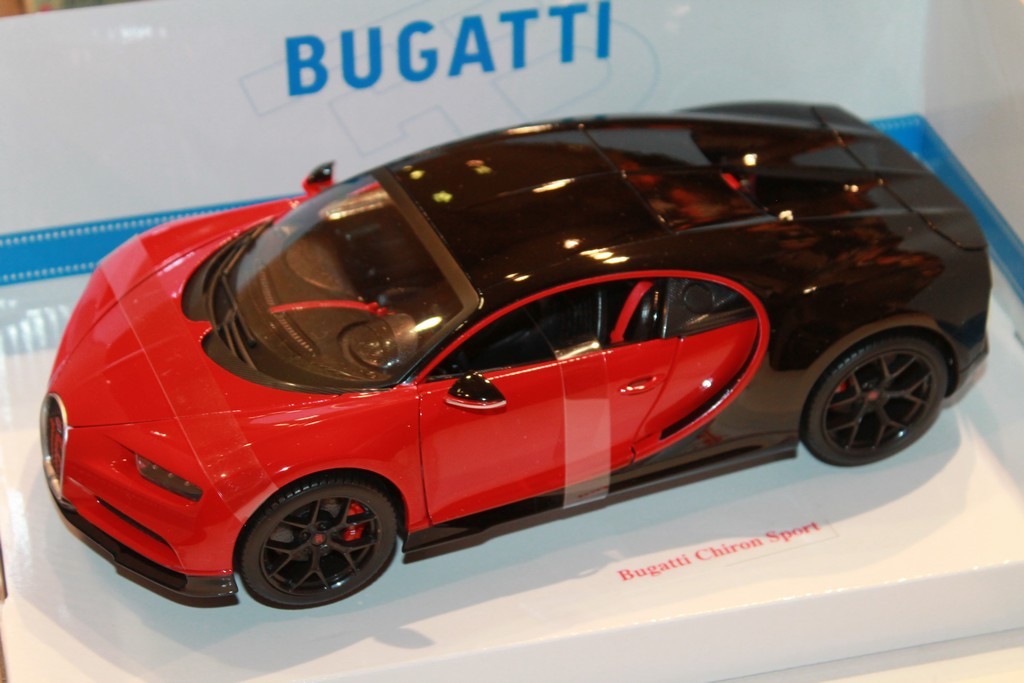 MODELE BUGATTI CHIRON SPORT BURAGO 1/18