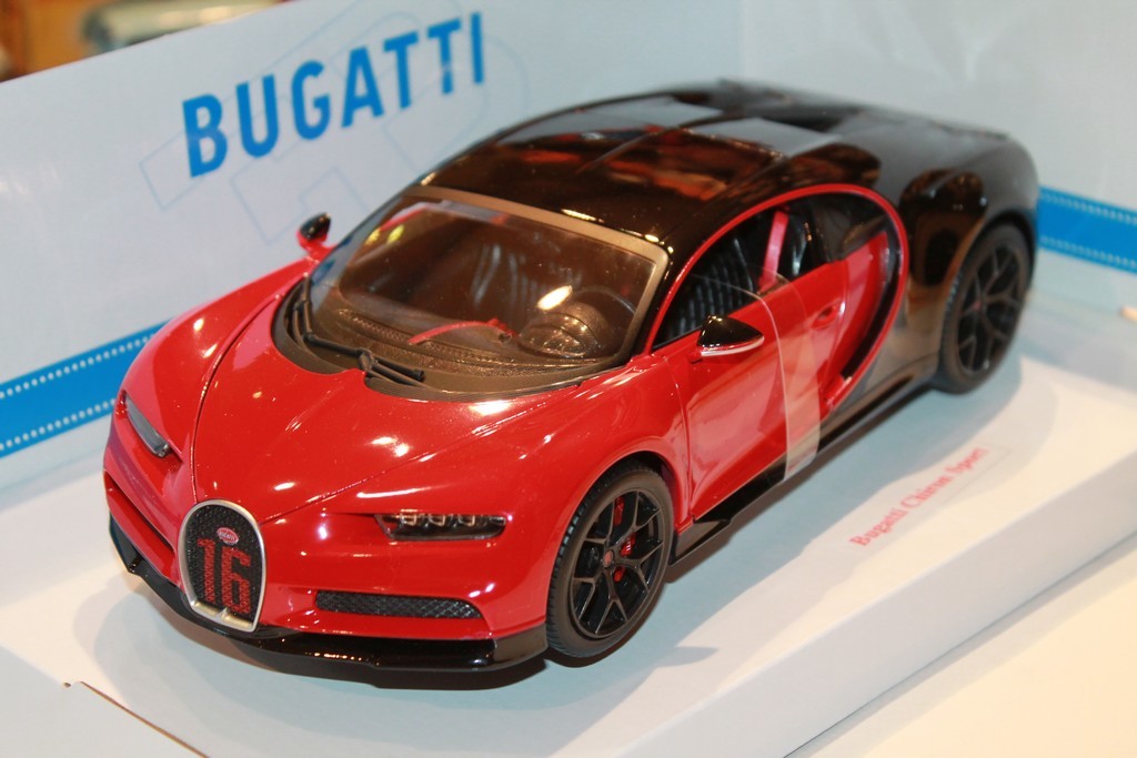 MODELE BUGATTI CHIRON SPORT BURAGO 1/18