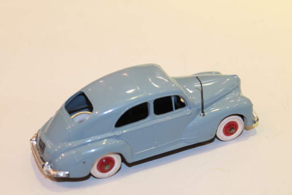 JOUET ANCIEN PEUGEOT 203 1957 NOREV 1/43