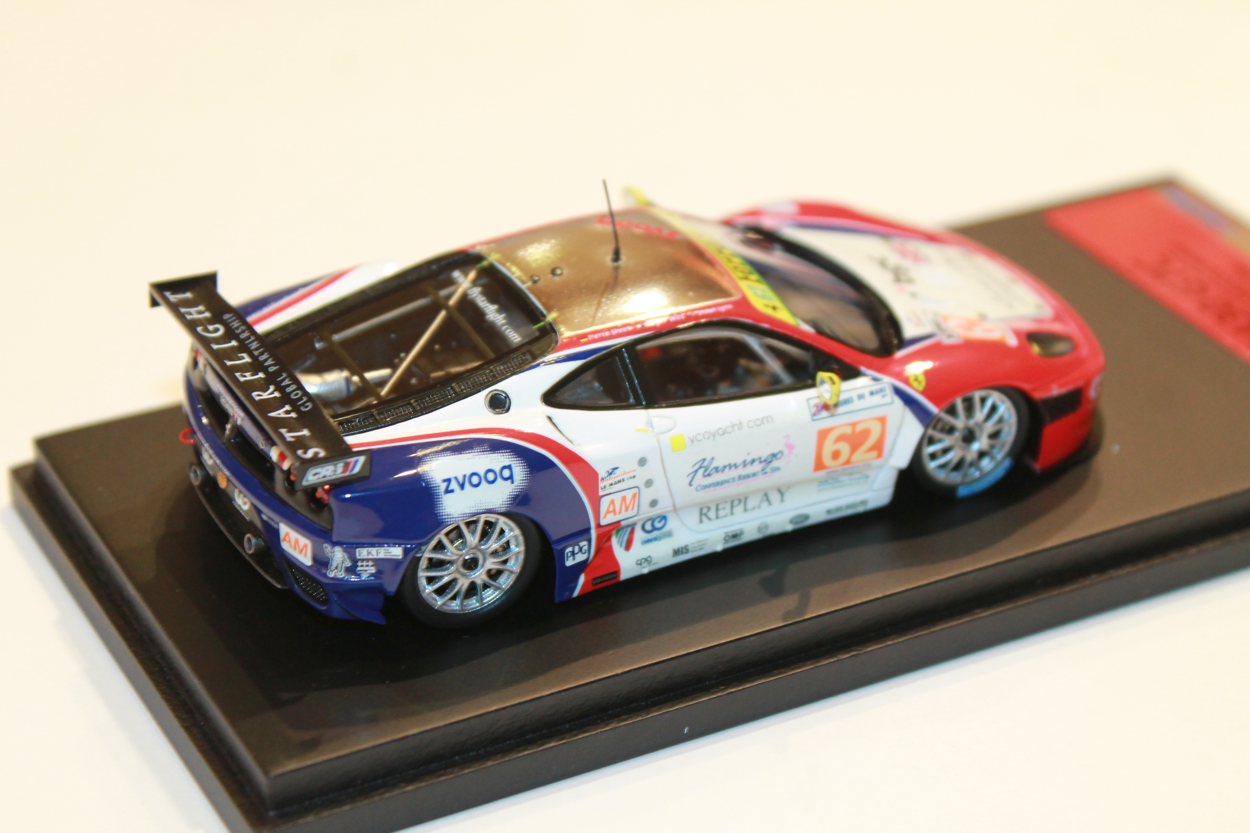 VOITURE N°62 DES 24 HEURES DU MANS 2011  TEAM CRS RACING