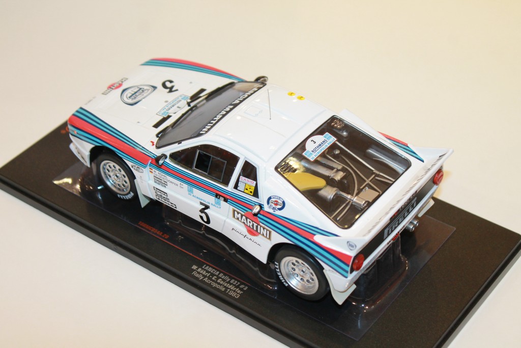 LANCIA 037 MARTINI #3 ACROPOLE 1983 IXO 1/18°