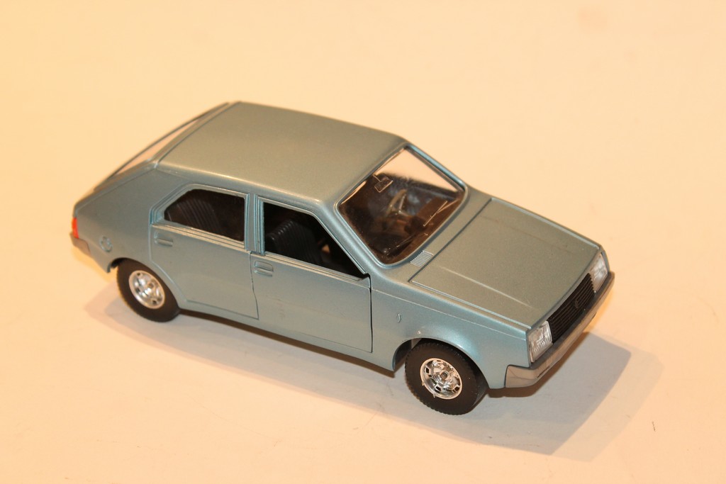 RENAULT 14 TL BURAGO 1/24