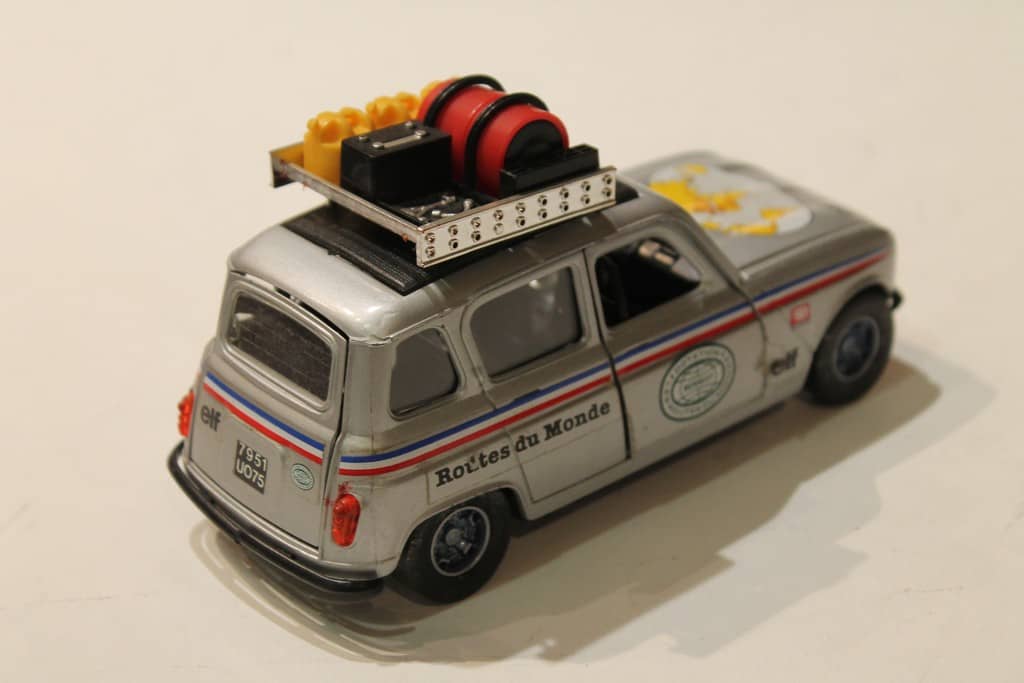 RENAULT 4 ROUTES DU MONDE BURAGO 1/24