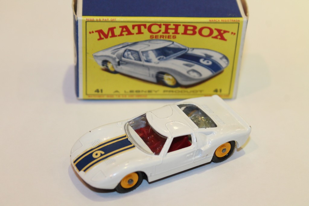 FORD GT N°6 MATCHBOX 1/64°