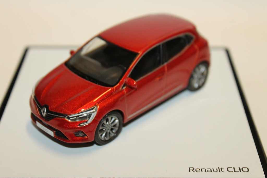 RENAULT CLIO ORANGE 2019 NOREV 1/43°