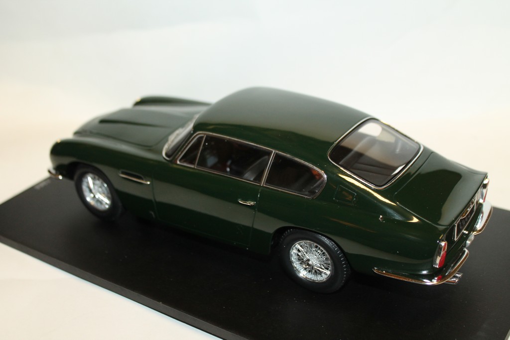 ASTON MARTIN DB6 1965 VERTE SPARK 1/18°