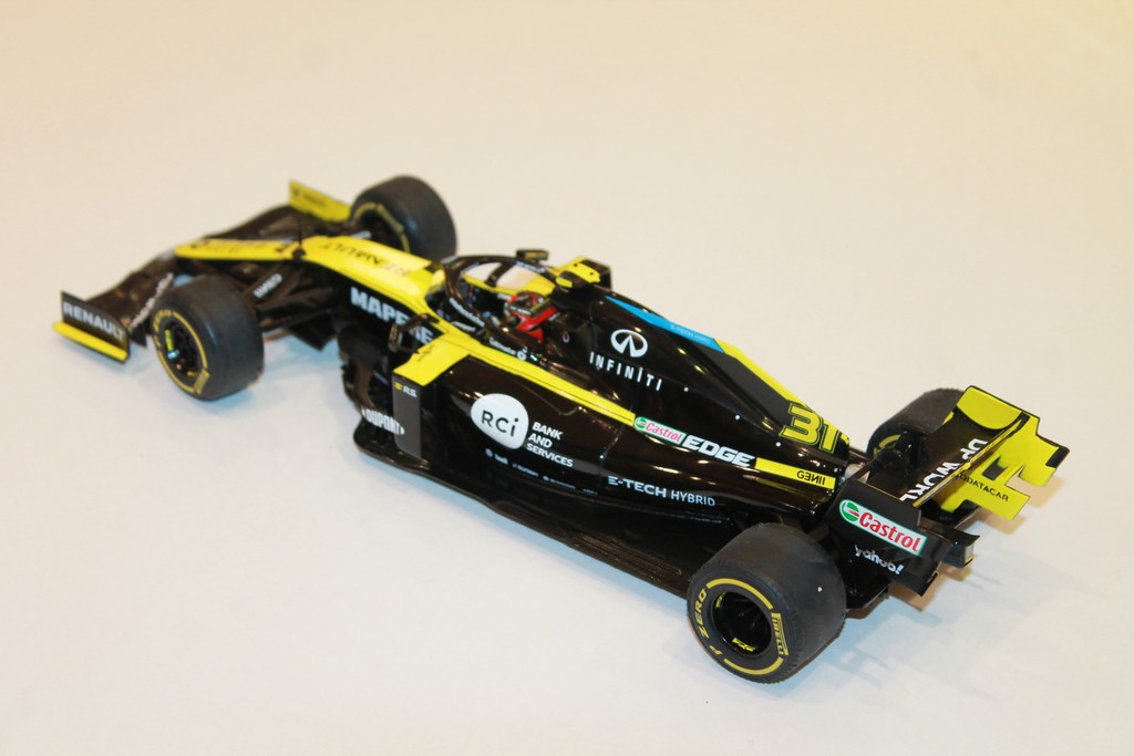 RENAULT R.S 20 N°37 GP BRITISH 2020 SOLIDO 1/18