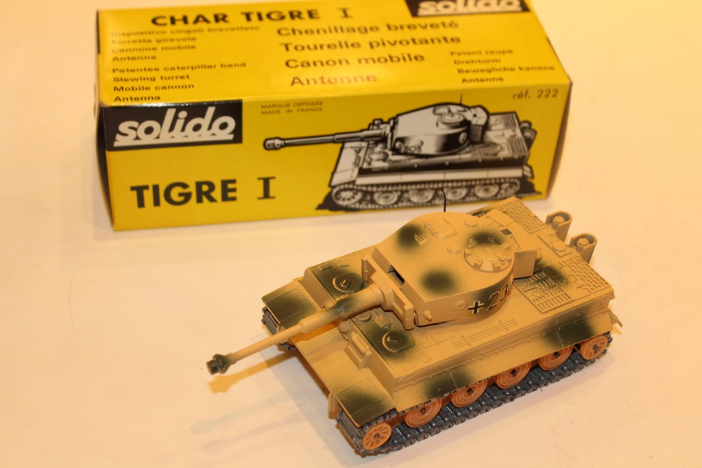 CHAR TIGRE CAMOUFLE SOLIDO 1/43°