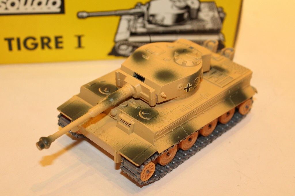 CHAR TIGRE CAMOUFLE SOLIDO 1/43°