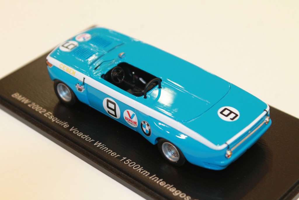 BMW 2002 N°9 ESQUIFE VOADOR 1970 SPARK 1/43°