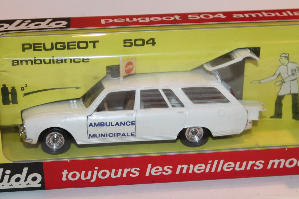 PEUGEOT 504 AMBULANCE SOLIDO 1/43°