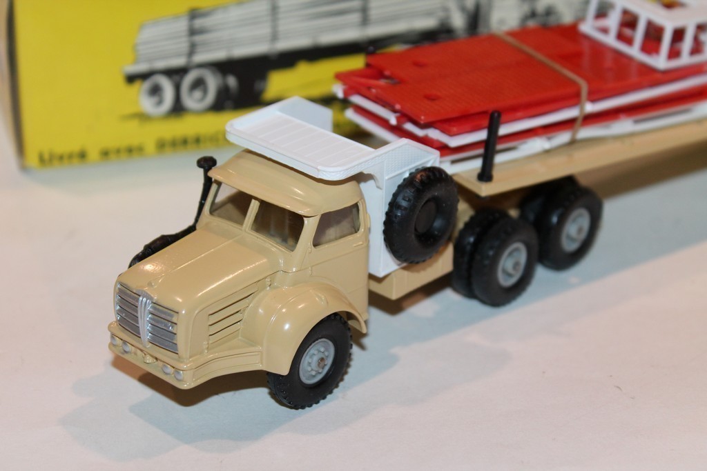 TRACTEUR BERLIET "PETROLIER" SOLIDO 1/43°