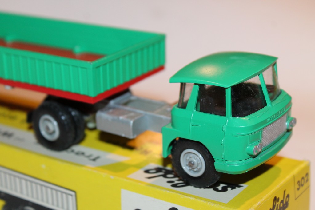 TRACTEUR WILLEME HORIZON REMORQUE PLATEAU SOLIDO 1/43°