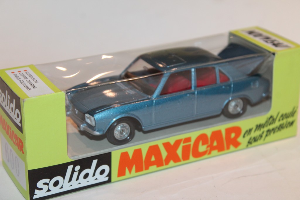 PEUGEOT 504 BLUE SOLIDO MAXICAR 1/32°