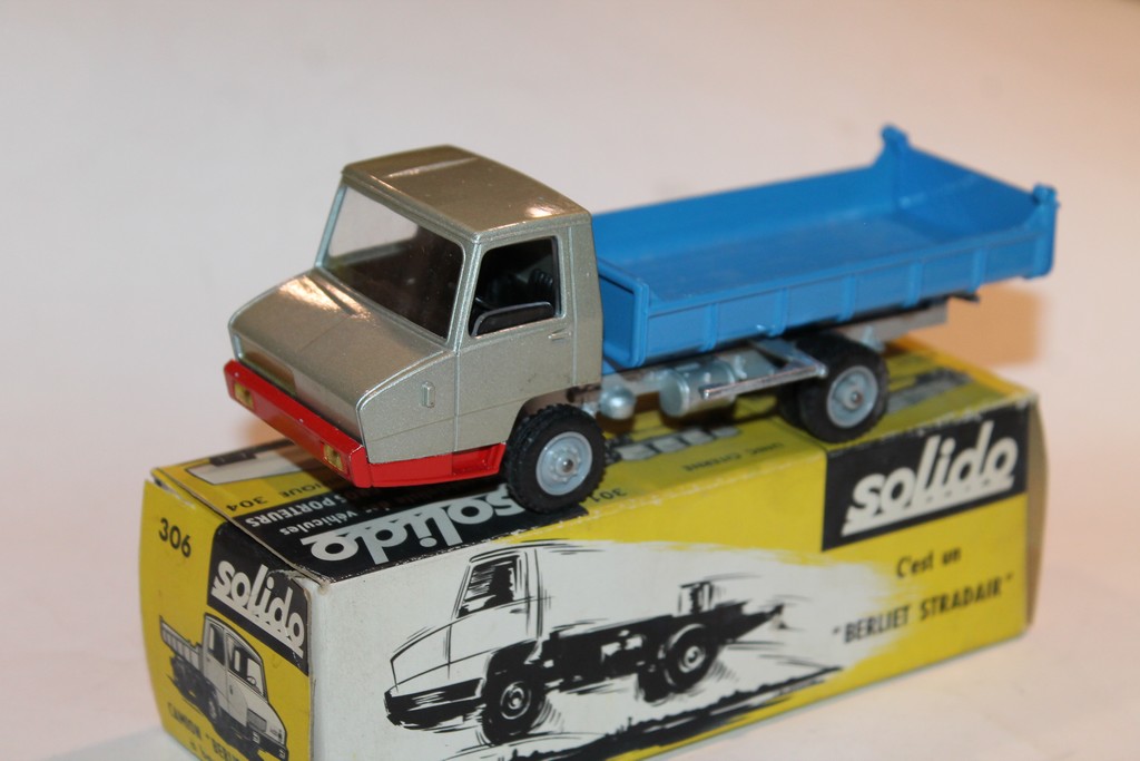 BERLIET STRADAIR DUMP SOLIDO 1/43°