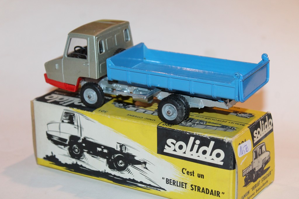 BERLIET STRADAIR DUMP SOLIDO 1/43°