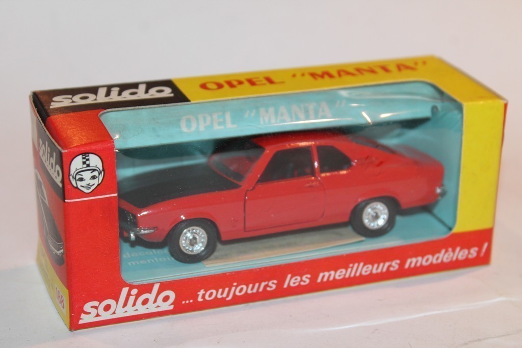 OPEL MANTA ROUGE SOLIDO 1/43°