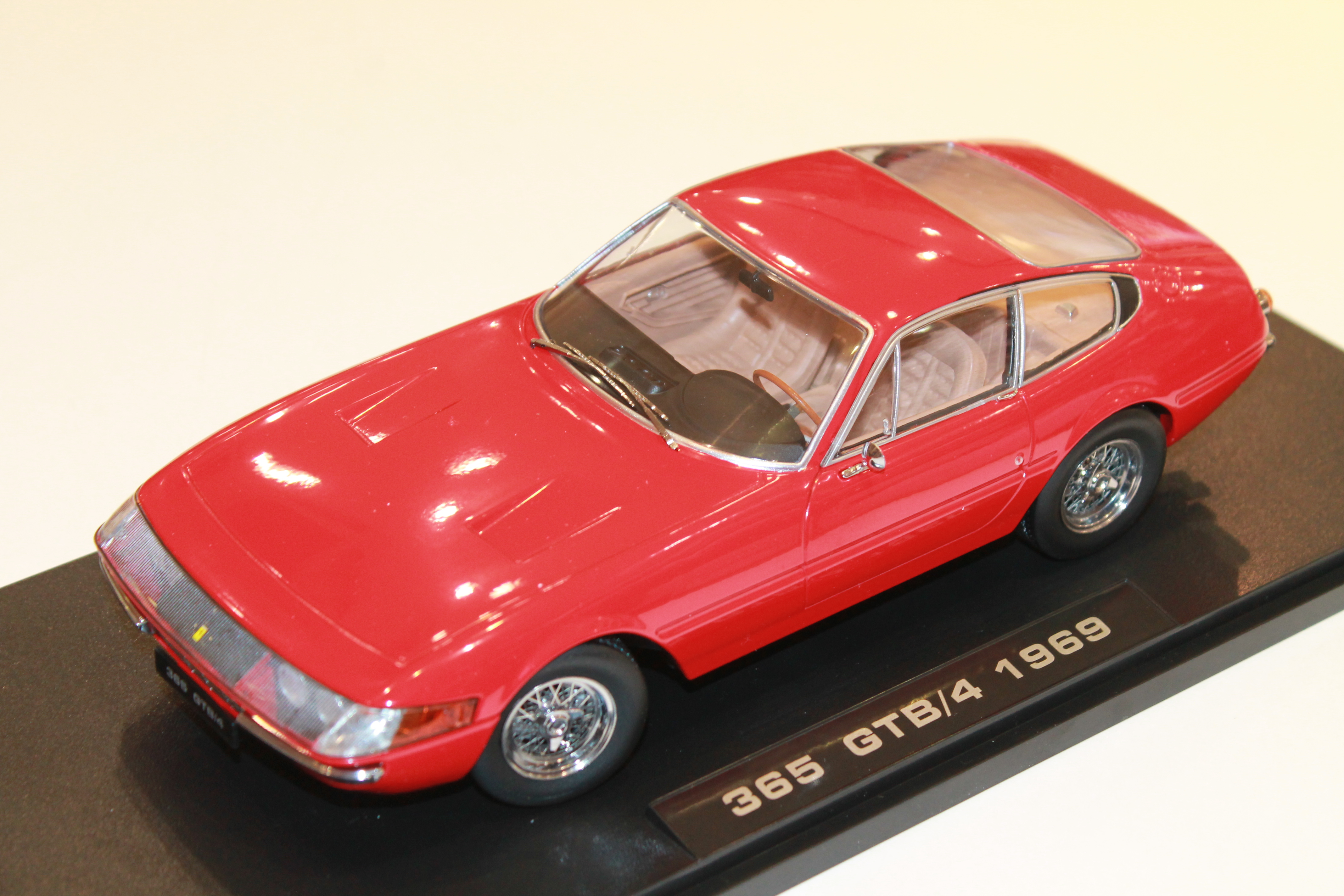 FERRARI 365 GTB/4 DAYTONA 1969 ROUGE KK SCALE 1/18°