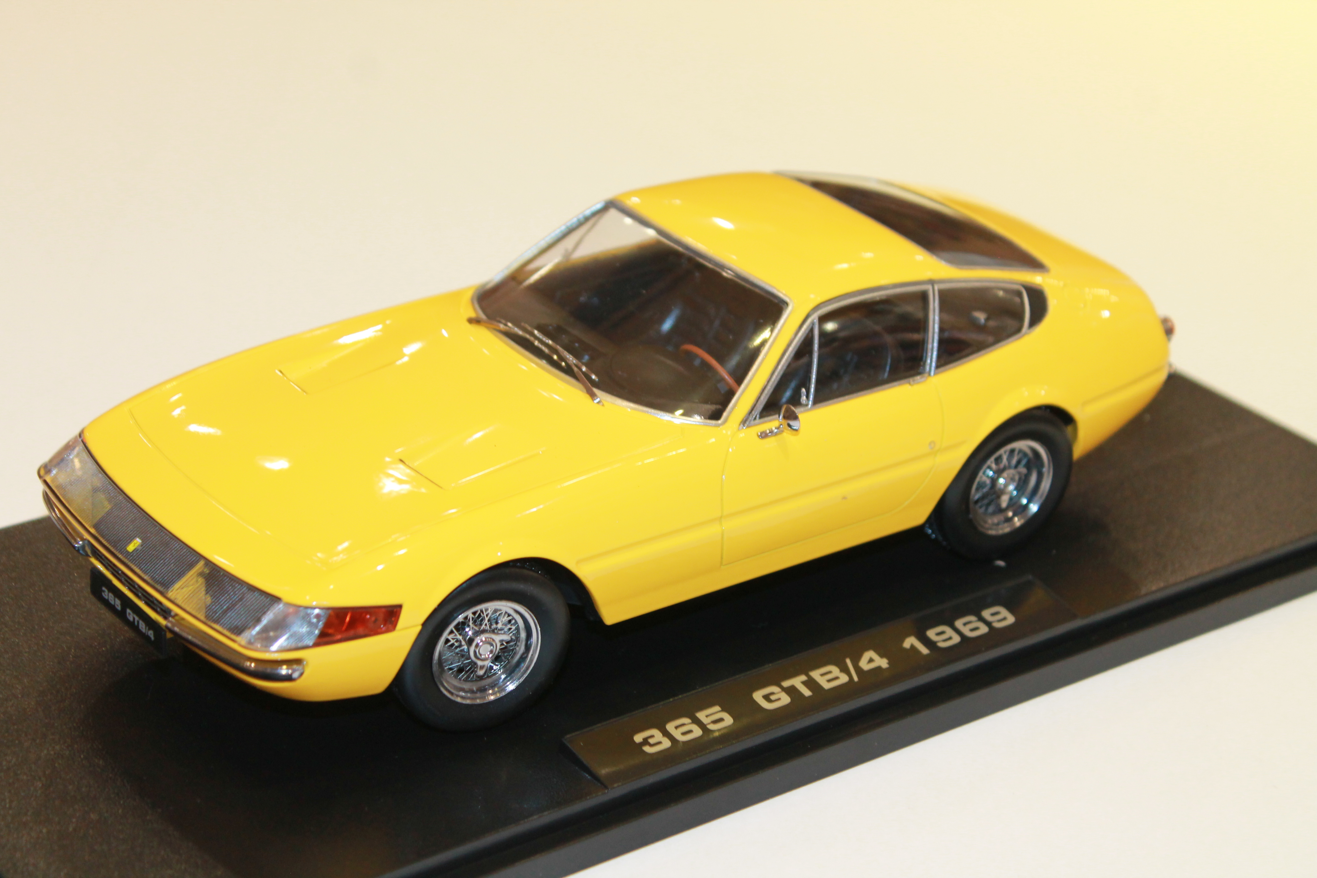 FERRARI 365 GTB/4 DAYTONA 1969 JAUNE KK SCALE 1/18°