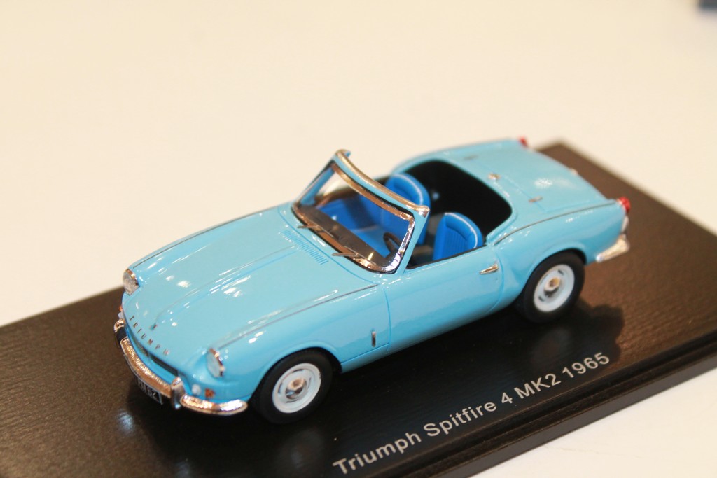 TRIUMPH SPITFIRE 4 MK2 1965 SPARK 1/43°