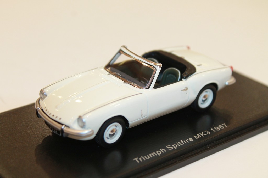 TRIUMPH SPITFIRE MK3 1967 SPARK 1/43°