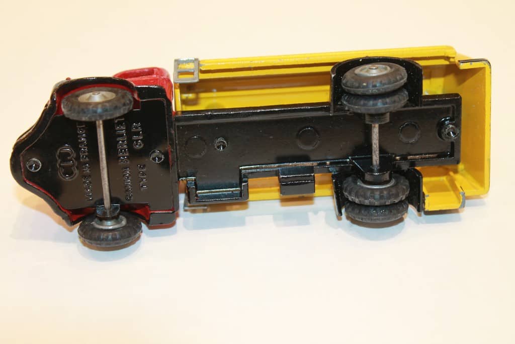 OPO 10 - Camion 1:43 Compatible avec Berliet GPRK10 Fourgon frigorifique Carrosserie Chéreau 1960 - BER28