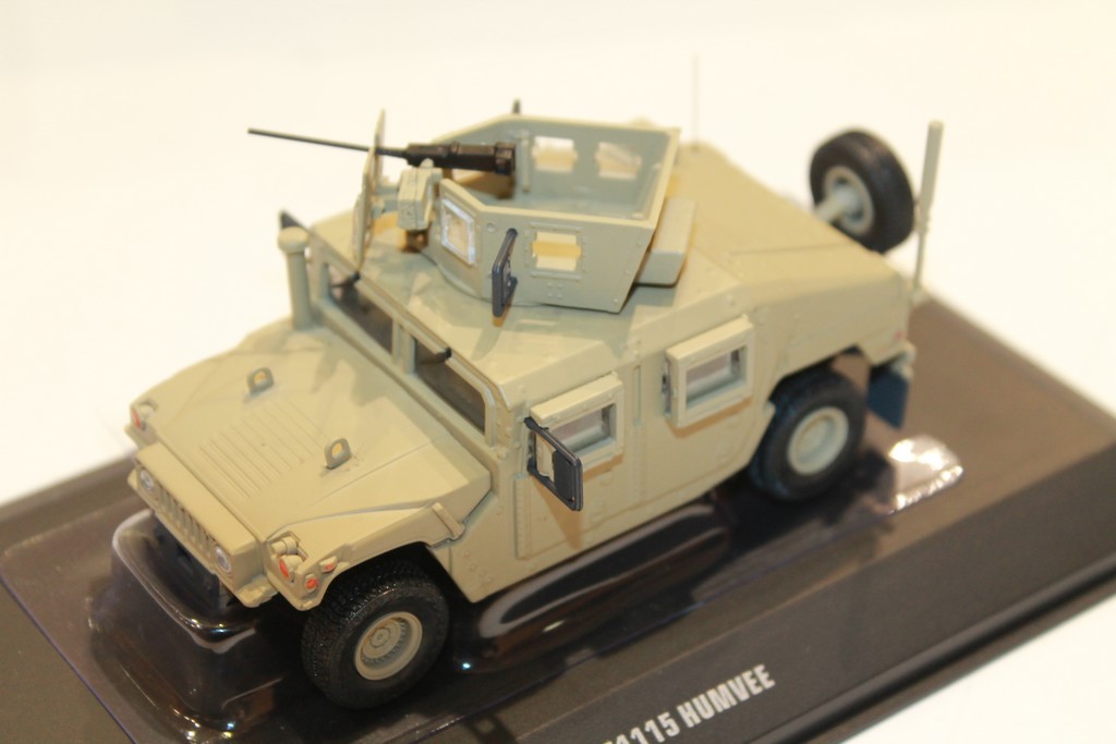 HUMMER M1115 HUMVEE JAUNE SOLIDO 1/48°