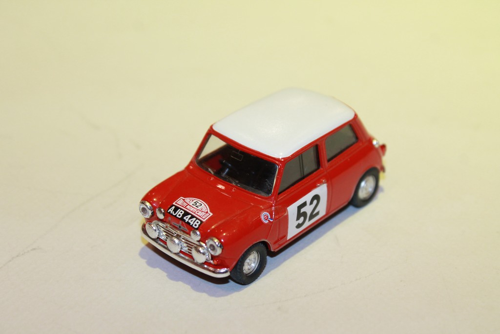 MINI COOPER S ROUGE N°52 1965 VITESSE 1/43°