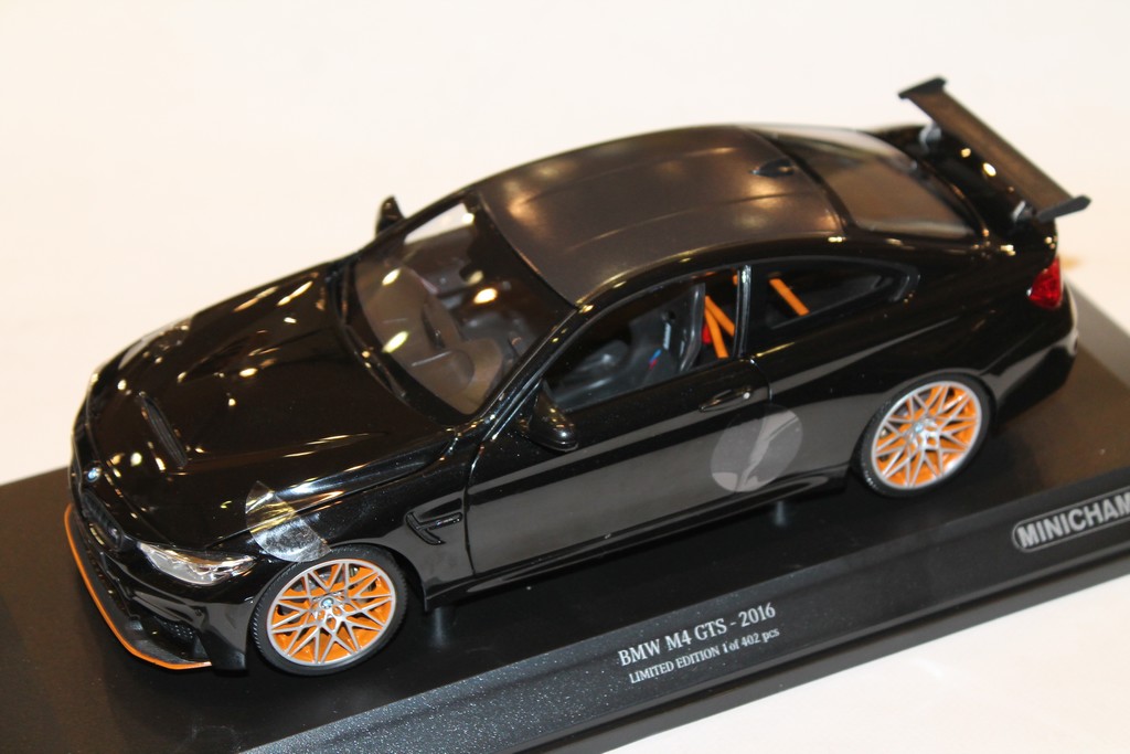 BMW M4 GTS - NOIR 2016 MINICHAMPS 1/18°