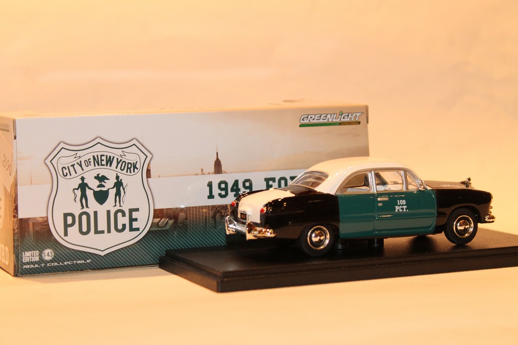 FORD 1949 GREENLIGHT 1/43°