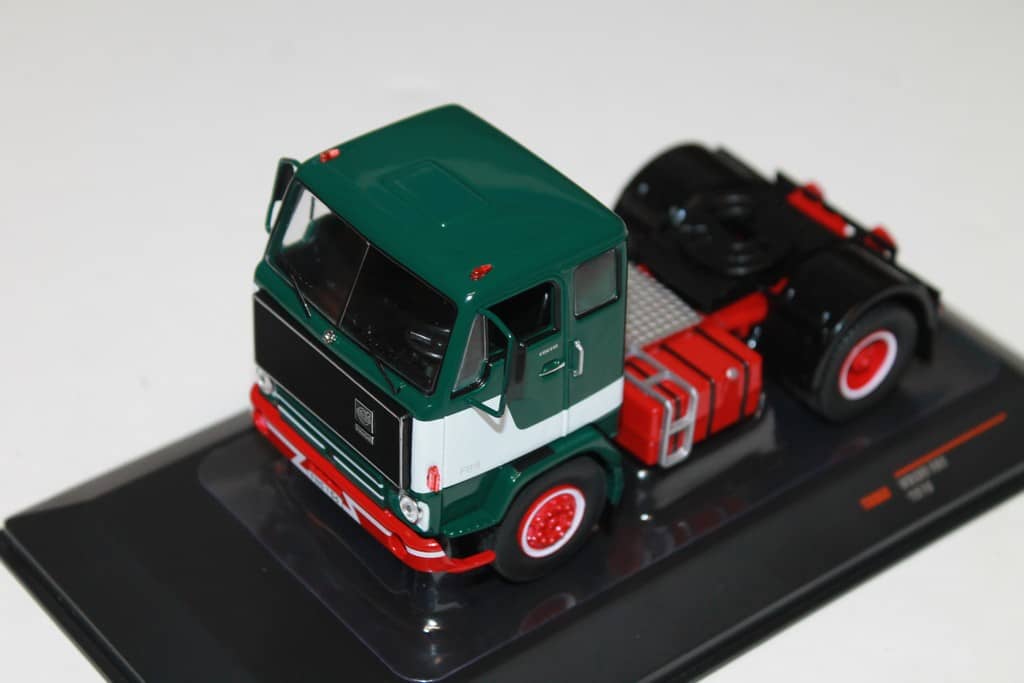 Miniature IXO 1/43 - MAN F7 Porte Autos 1970, Montée Métal