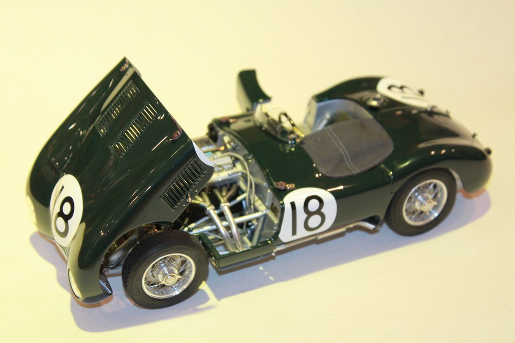 JAGUAR TYPE C N°18 WINNER LM 1953 CMC 1/18°