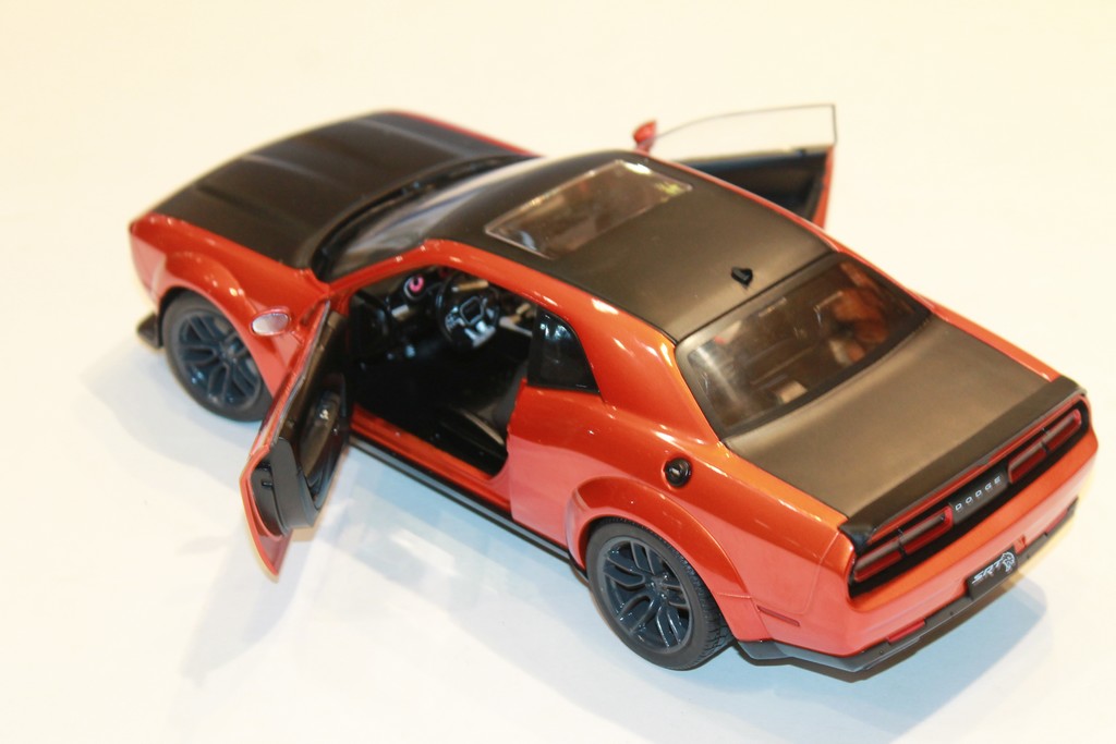 DODGE CHALLENGER SRT HELLCAT ORANGE SOLIDO 1/18°