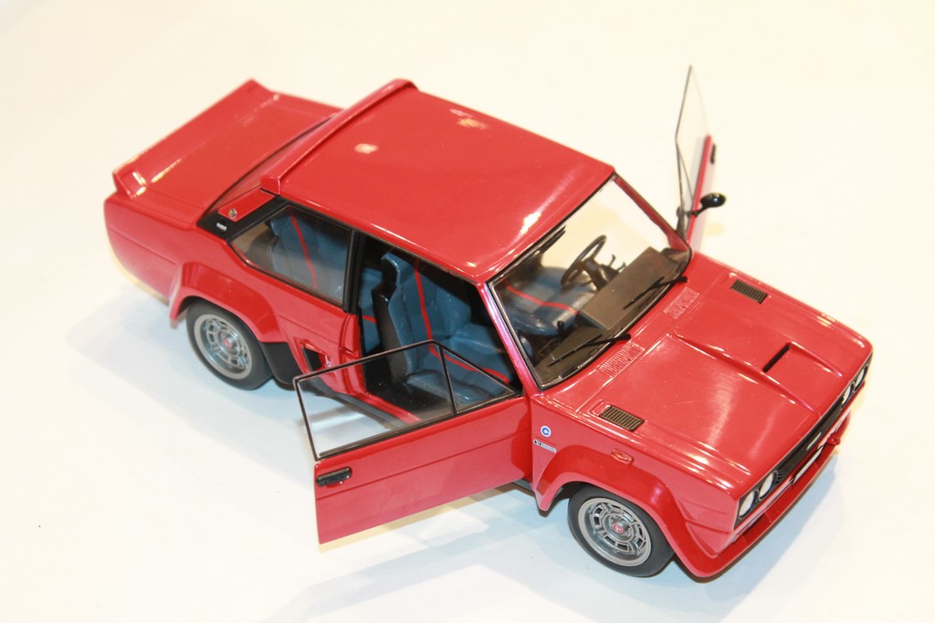 FIAT 131 ABARTH ROUGE 1980 SOLIDO 1/18°