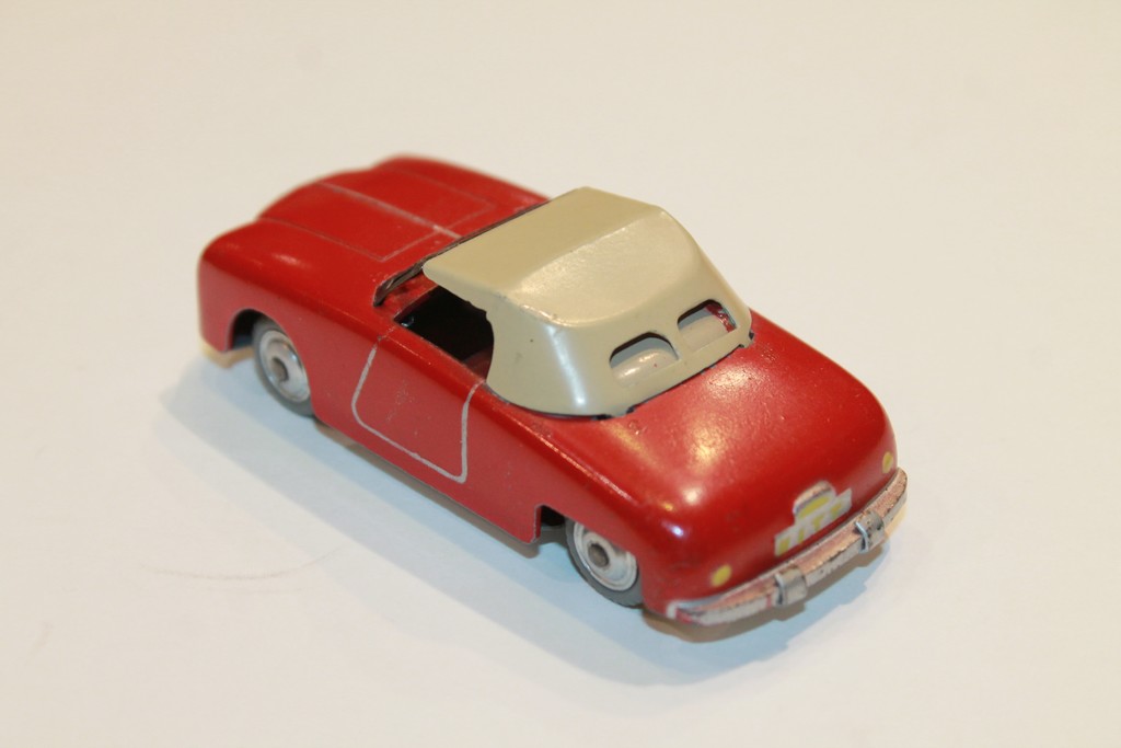 PANHARD DYNA JUNIOR ROUGE CIJ 1/43°