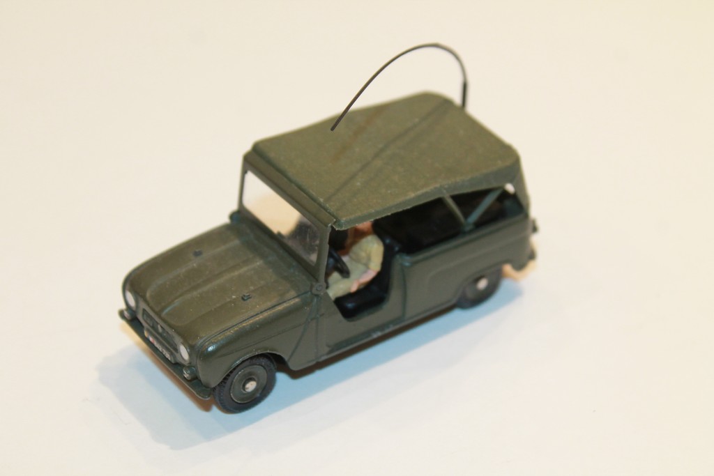 RENAULT SINPAR 4X4 DINKY TOYS 1/43°