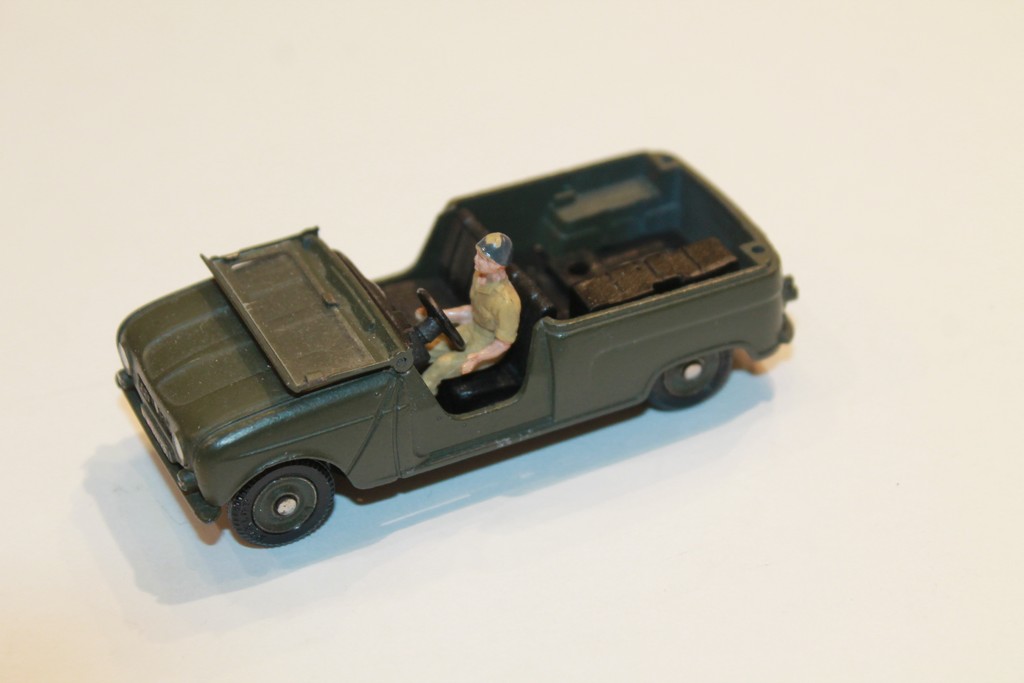RENAULT SINPAR 4X4 DINKY TOYS 1/43°