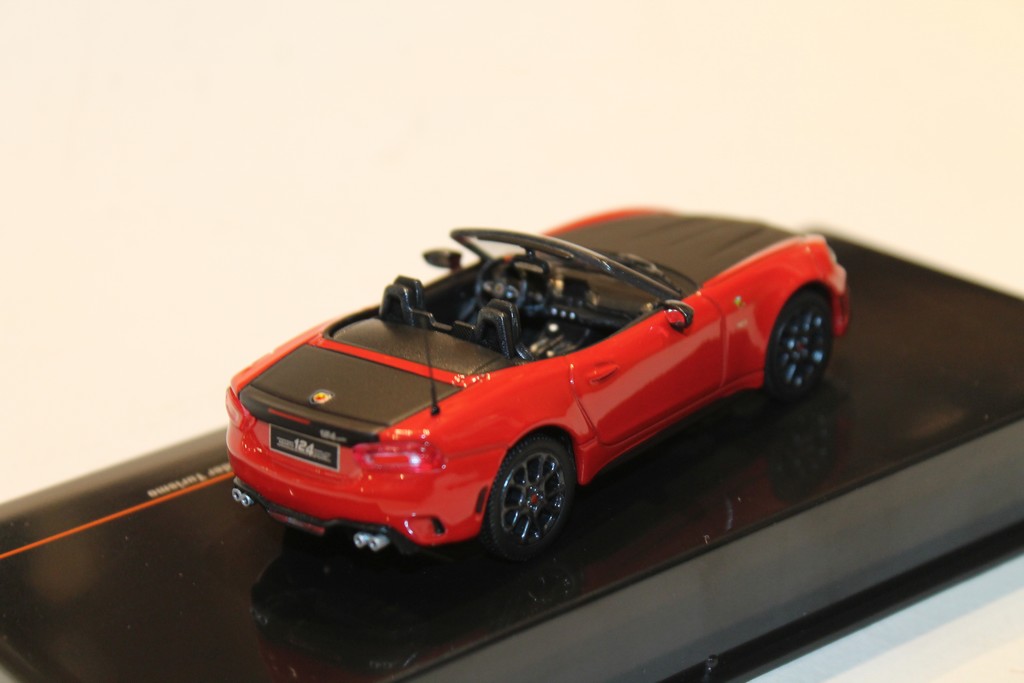 FIAT ABARTH 124 SPIDER TURISMO ROUGE 2017 IXO 1/43°