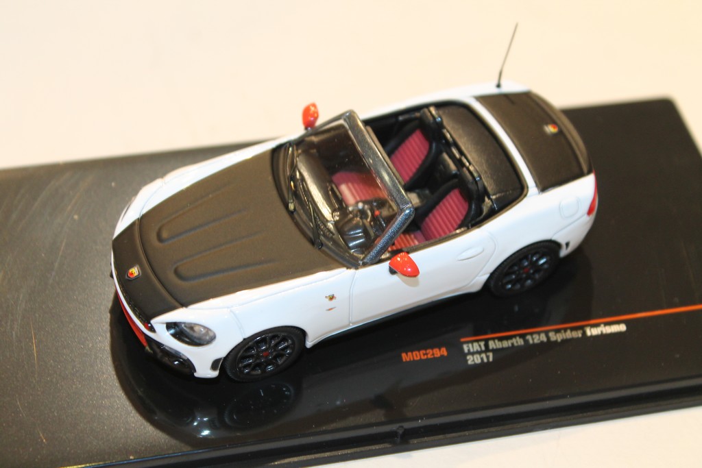 FIAT ABARTH 124 SPIDER TURISMO 2017 IXO 1/43°