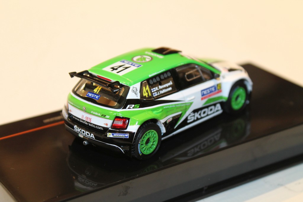 SKODA FABIA R5 N°41 RALLY FINLANDE 20187 IXO 1/43°