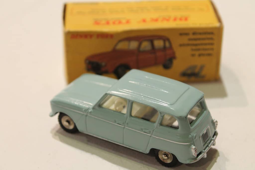 Ancienne Dinky Toys Spain - Renault 4L Bleue échelle 1/43, état Super Sans Boîte
