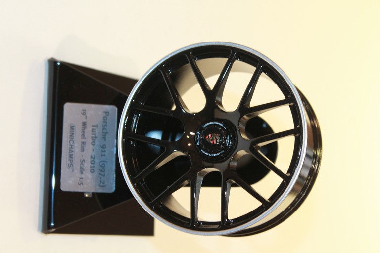 JANTE 19" PORSCHE 911 (997.2) TURBO 2010 MINICHAMPS 1/5°