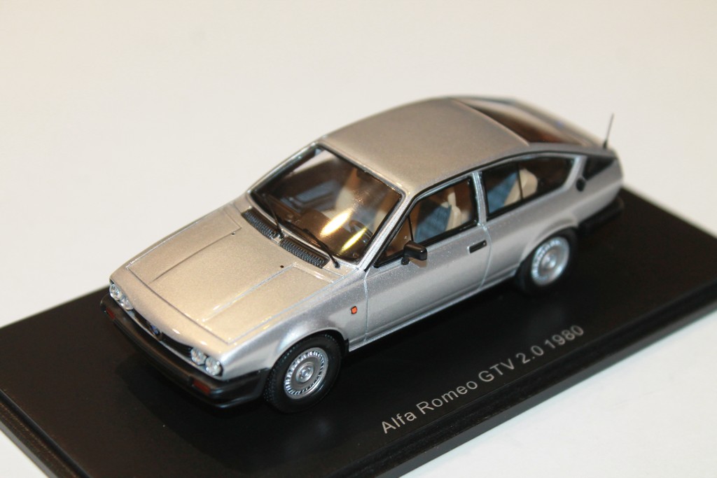 ALFA ROMEO GTV 2.0 GRIS 1980 SPARK 1/43°