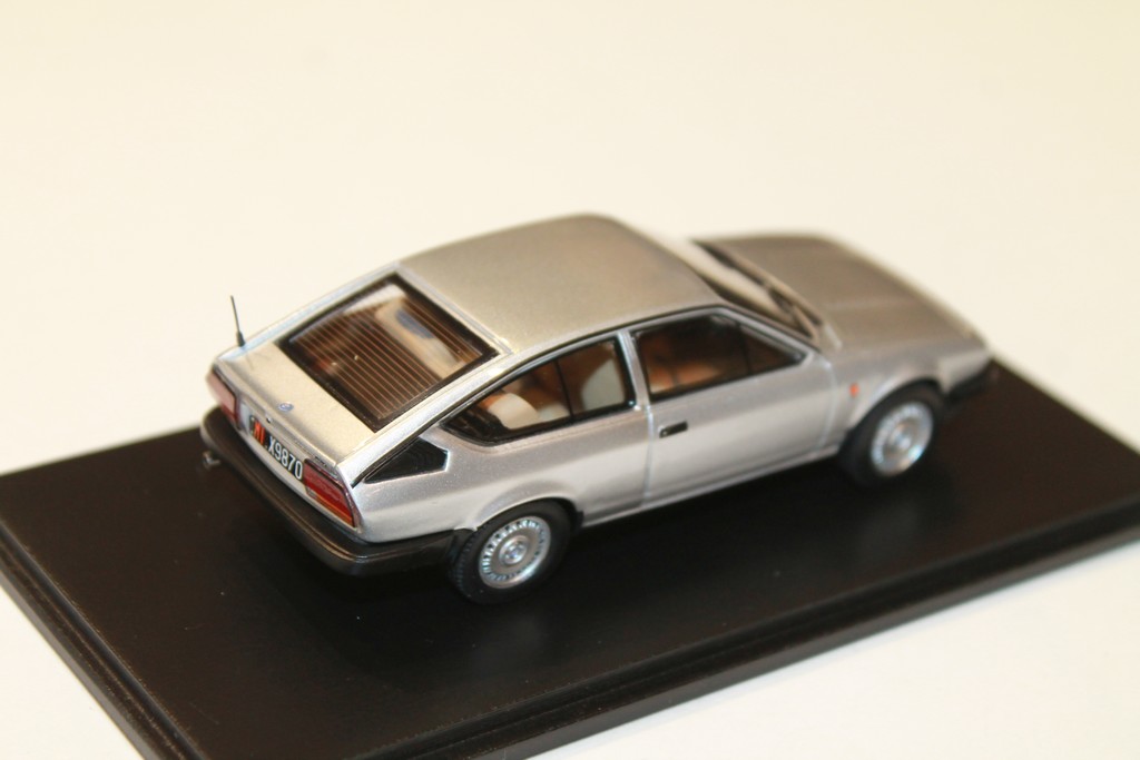 ALFA ROMEO GTV 2.0 GRIS 1980 SPARK 1/43°