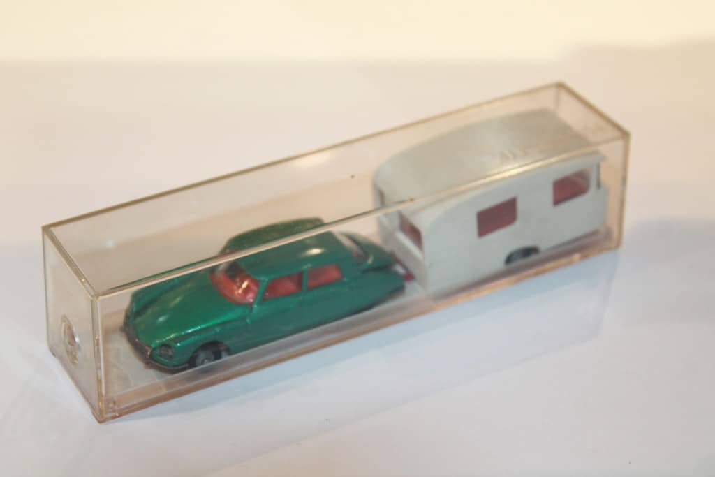 CITROEN DS 21 + CARAVANE PM MAJORETTE 1/66°