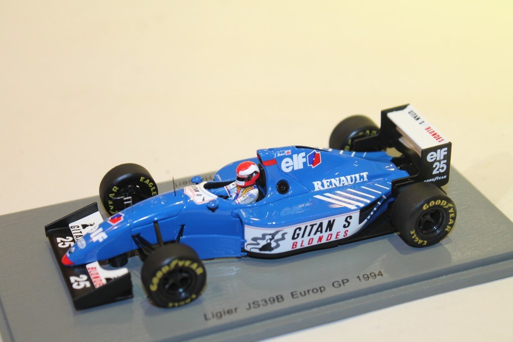 LIGIER JS39B N°25 EUROP GP 1994 SPARK 1/43°