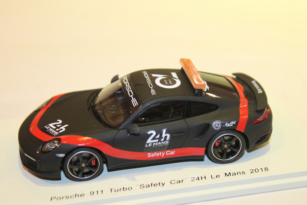 PORSCHE 911 TURBO SAFETY CAR 24H LE MANS 2018 SPARK 1/43°