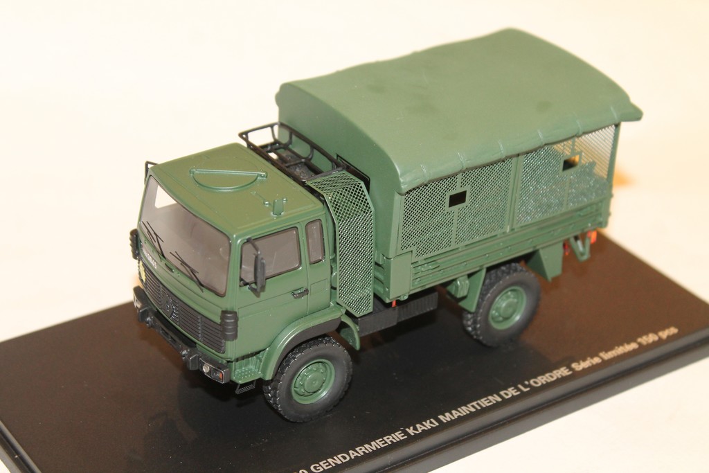 RENAULT TRM 2000 GENDARMERIE KAKI MAINTIEN DE L'ORDRE PERFEX 1/43°